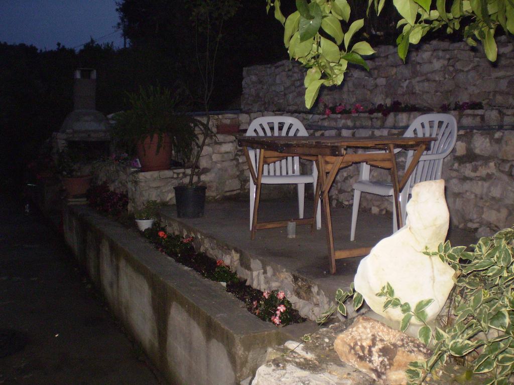 Apartments Zuvela Korcula Town Ruang foto