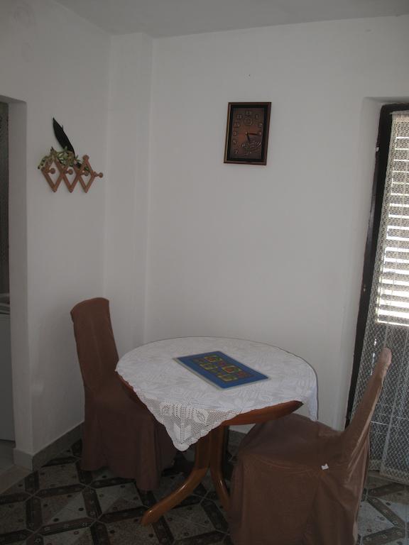 Apartments Zuvela Korcula Town Ruang foto