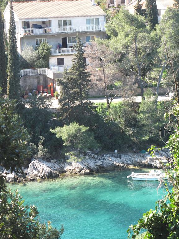 Apartments Zuvela Korcula Town Bagian luar foto