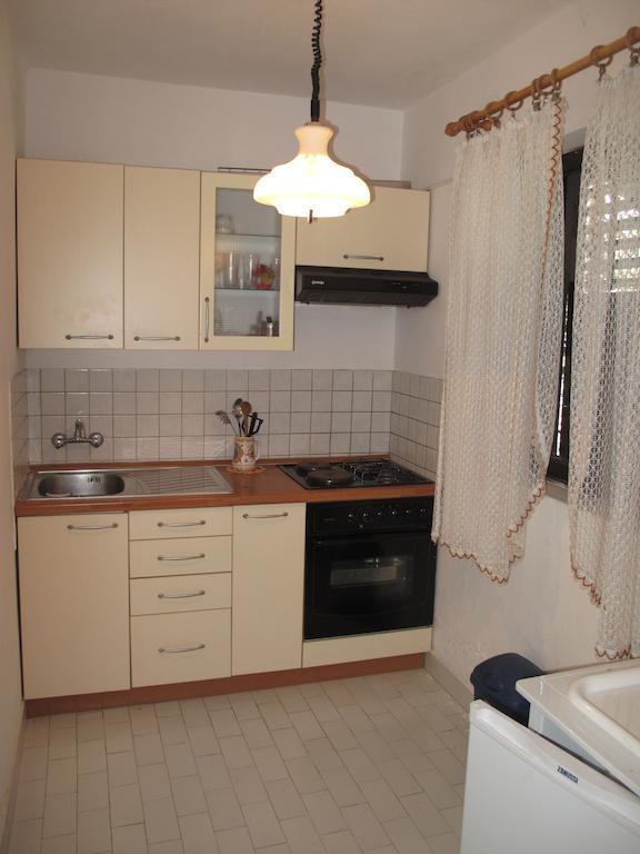 Apartments Zuvela Korcula Town Ruang foto
